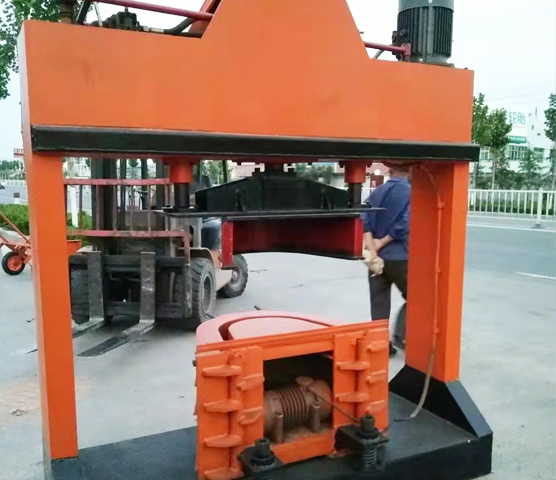 预制U型槽成型机（第二代）